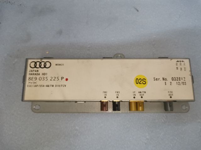 bontott AUDI A4 B6 Antenna Erősítő