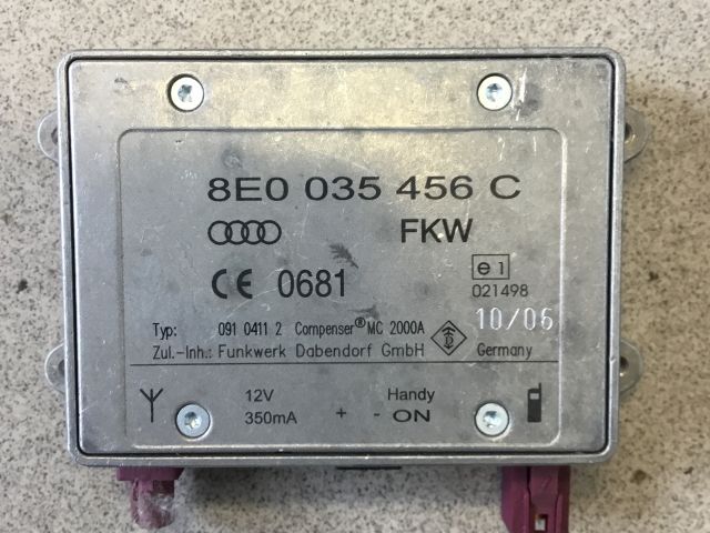 bontott AUDI A4 B6 Antenna Erősítő