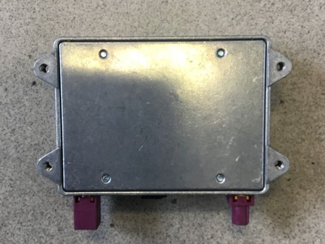 bontott AUDI A4 B6 Antenna Erősítő