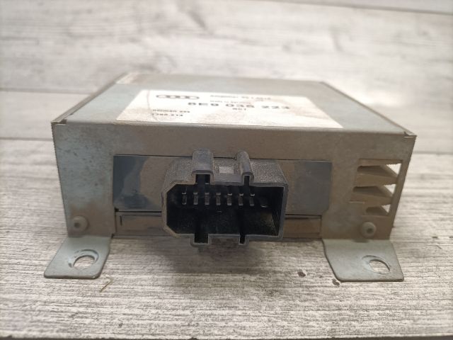 bontott AUDI A4 B6 Antenna Erősítő