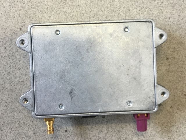 bontott AUDI A4 B6 Antenna Erősítő