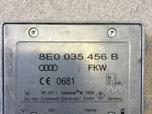 bontott AUDI A4 B6 Antenna Erősítő