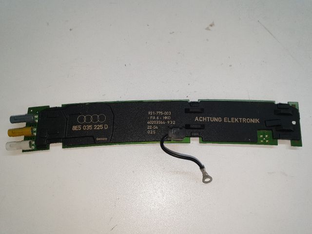 bontott AUDI A4 B6 Antenna Erősítő