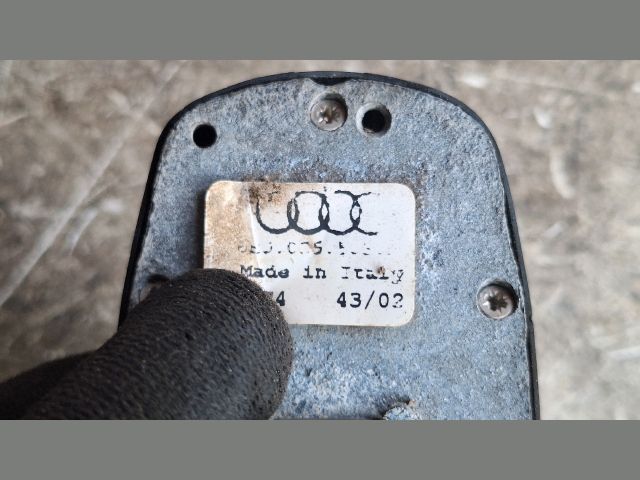bontott AUDI A4 B6 Antenna