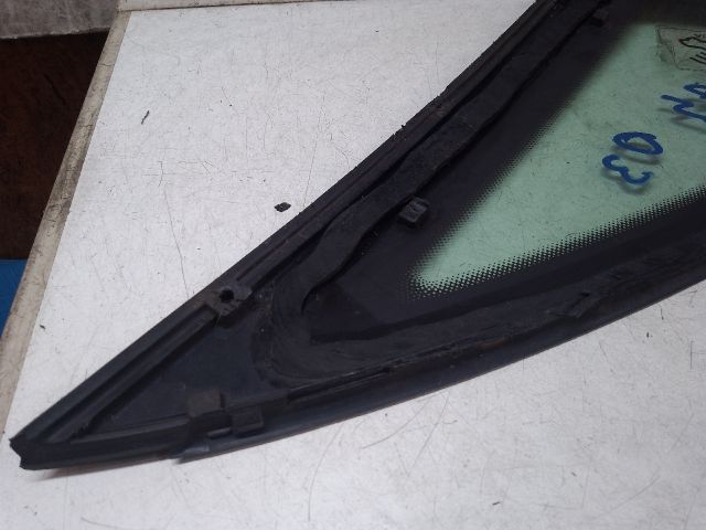 bontott AUDI A4 B6 Bal C Oszlop Oldalablak Üveg