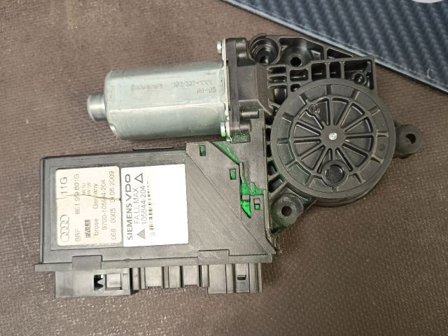 bontott AUDI A4 B6 Bal első Ablakemelő Motor