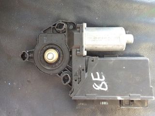 bontott AUDI A4 B6 Bal első Ablakemelő Motor