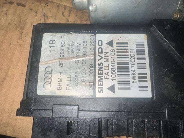 bontott AUDI A4 B6 Bal első Ablakemelő Motor