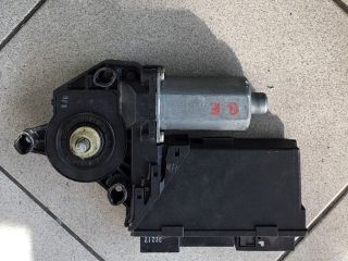 bontott AUDI A4 B6 Bal első Ablakemelő Motor