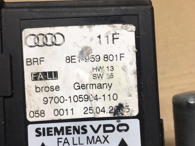 bontott AUDI A4 B6 Bal első Ablakemelő Motor