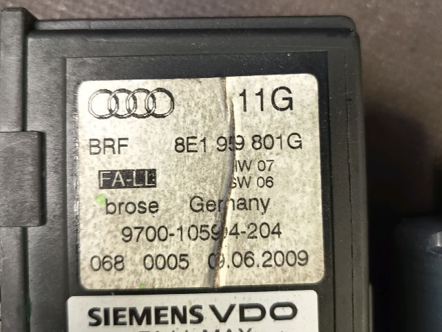 bontott AUDI A4 B6 Bal első Ablakemelő Motor