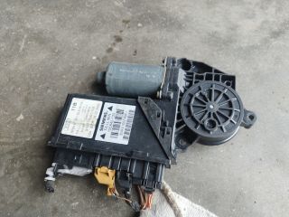 bontott AUDI A4 B6 Bal első Ablakemelő Motor