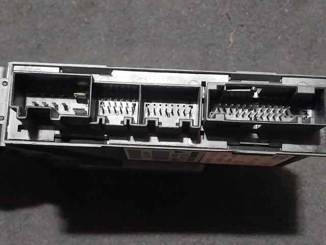 bontott AUDI A4 B6 Bal első Ablakemelő Motor