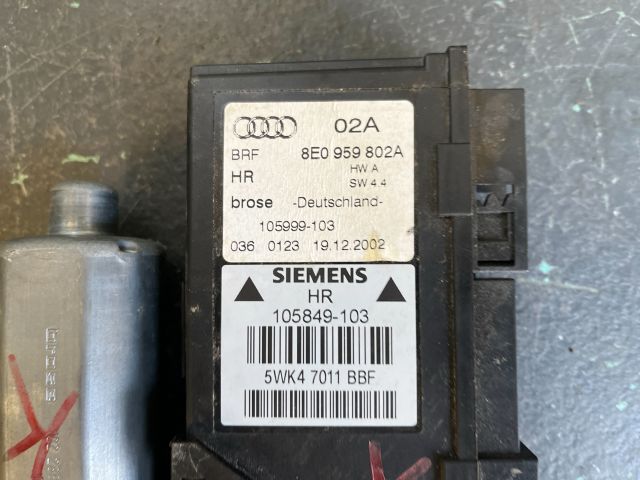 bontott AUDI A4 B6 Bal első Ablakemelő Motor