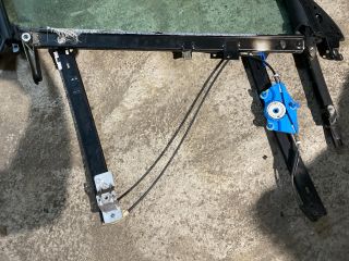 bontott AUDI A4 B6 Bal első Ablakemelő Szerkezet (Elektromos)