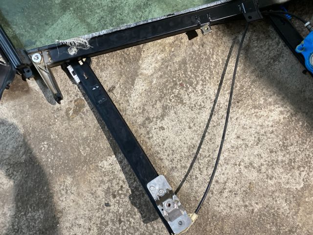 bontott AUDI A4 B6 Bal első Ablakemelő Szerkezet (Elektromos)