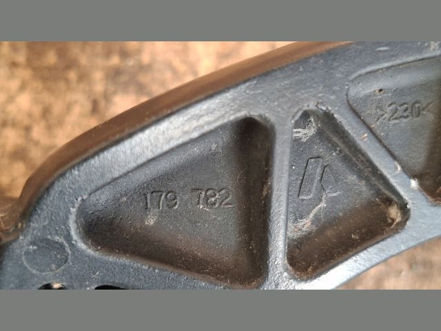 bontott AUDI A4 B6 Bal első Ablaktörlő Kar