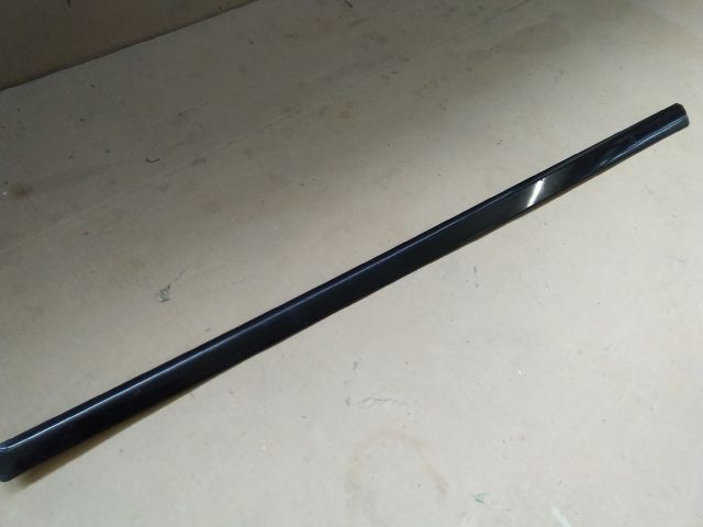 bontott AUDI A4 B6 Bal első Ajtó Díszléc