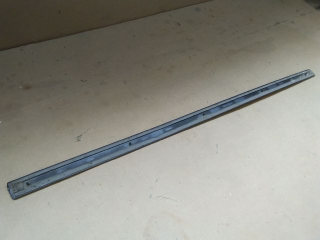 bontott AUDI A4 B6 Bal első Ajtó Díszléc