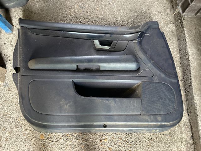 bontott AUDI A4 B6 Bal első Ajtó Kárpit