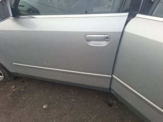 bontott AUDI A4 B6 Bal első Ajtó (Részeivel)