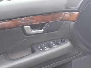 bontott AUDI A4 B6 Bal első Ajtó (Részeivel)