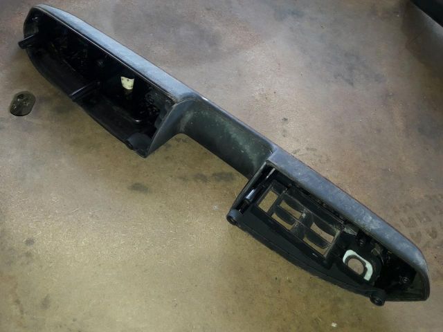 bontott AUDI A4 B6 Bal első Ajtóbehúzó