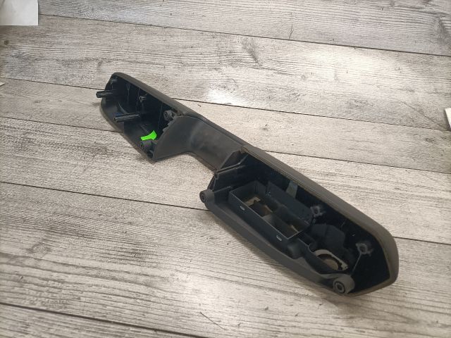 bontott AUDI A4 B6 Bal első Ajtóbehúzó