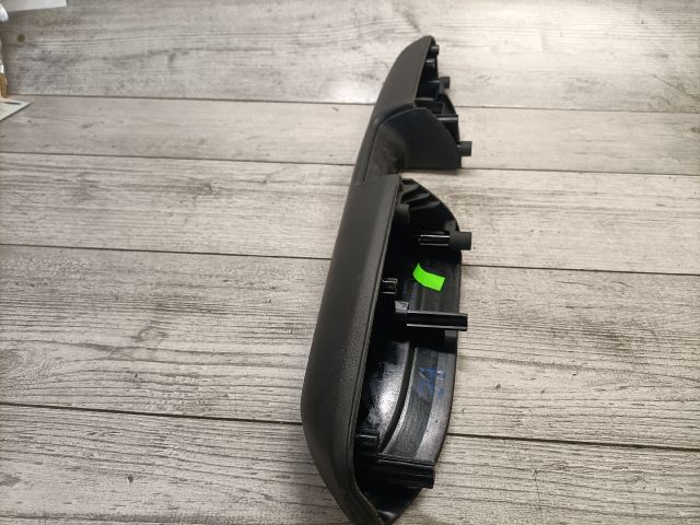 bontott AUDI A4 B6 Bal első Ajtóbehúzó