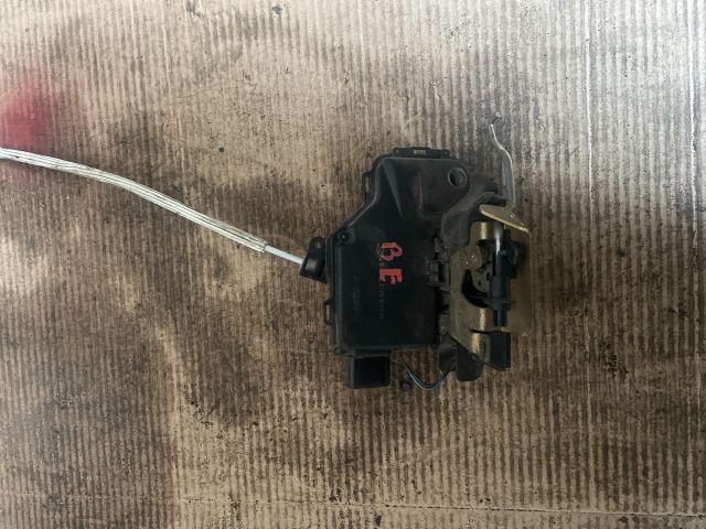 bontott AUDI A4 B6 Bal első Ajtózár