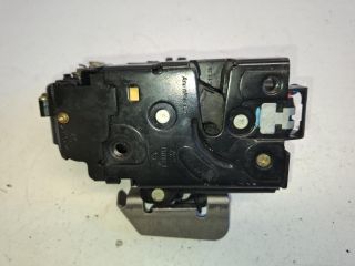 bontott AUDI A4 B6 Bal első Ajtózár