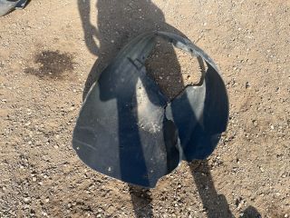 bontott AUDI A4 B6 Bal első Dobbetét (Kerékjárati, Műanyag)