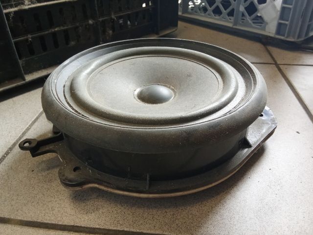 bontott AUDI A4 B6 Bal első Hangszóró