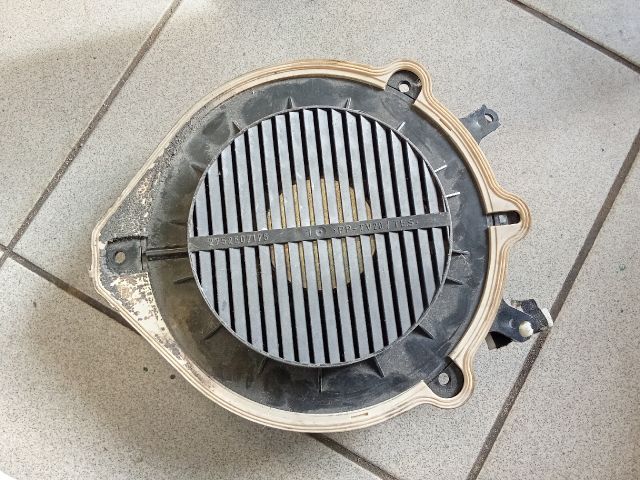 bontott AUDI A4 B6 Bal első Hangszóró