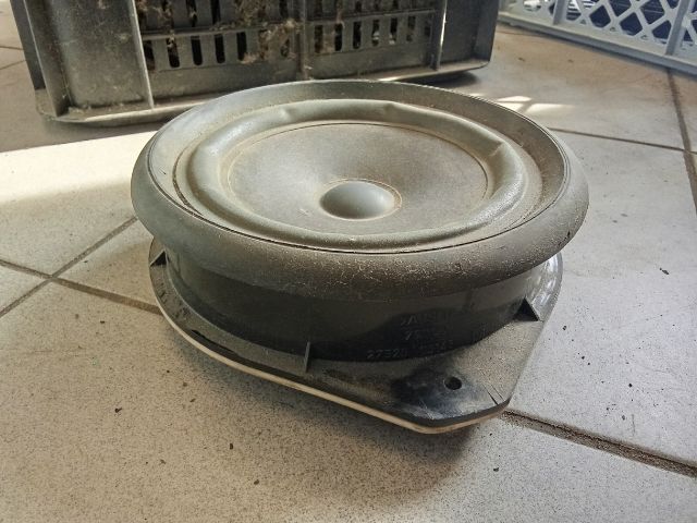 bontott AUDI A4 B6 Bal első Hangszóró