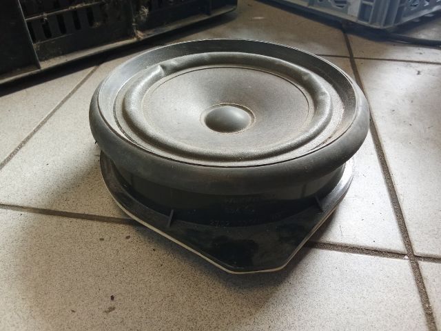 bontott AUDI A4 B6 Bal első Hangszóró