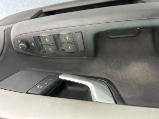 bontott AUDI A4 B6 Bal első Kilincs Bowden