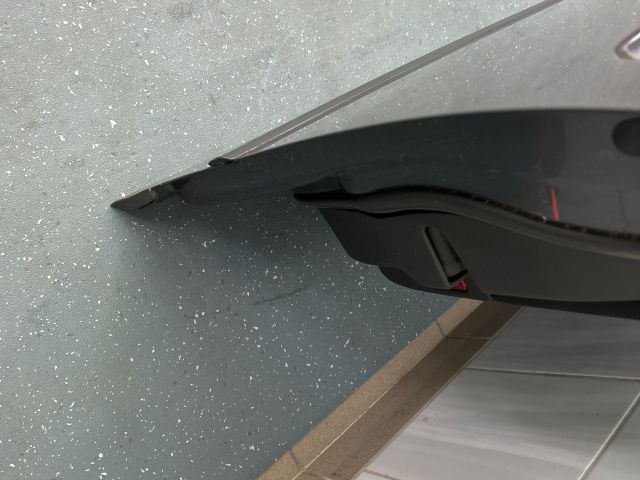 bontott AUDI A4 B6 Bal első Kilincs Bowden