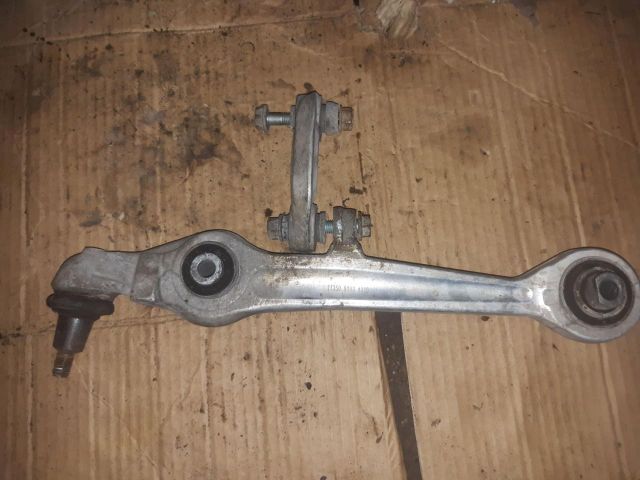 bontott AUDI A4 B6 Bal első Lengőkar