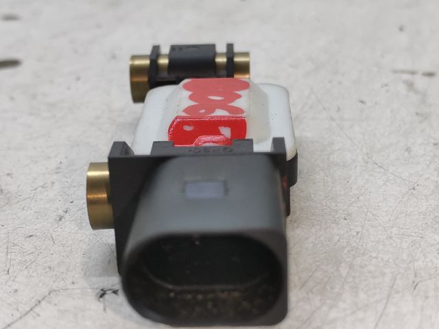 bontott AUDI A4 B6 Bal első Oldal Ütközés Érzékelő