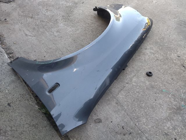 bontott AUDI A4 B6 Bal első Sárvédő