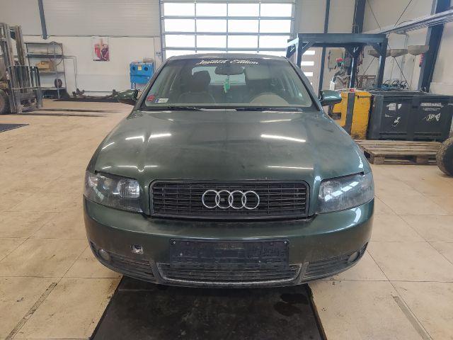 bontott AUDI A4 B6 Bal első Vízlehúzó Gumicsík