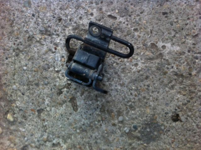 bontott AUDI A4 B6 Bal első Zsanér