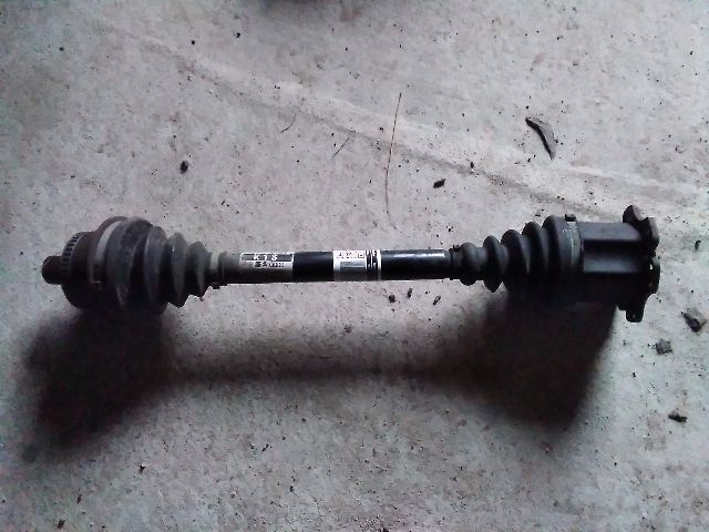 bontott AUDI A4 B6 Bal Féltengely