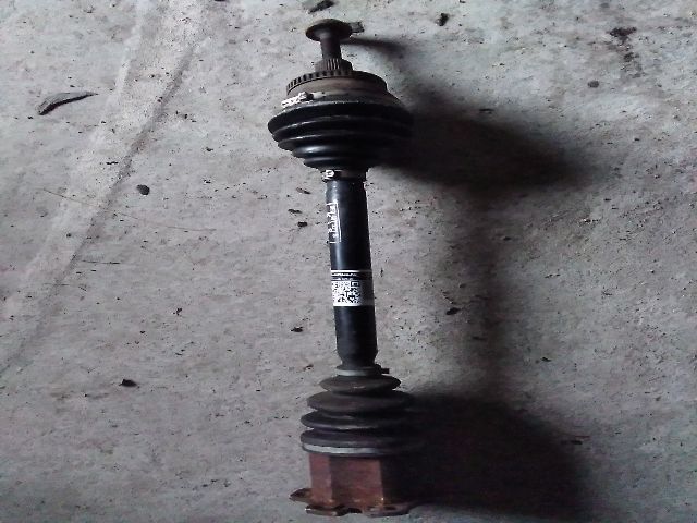 bontott AUDI A4 B6 Bal Féltengely