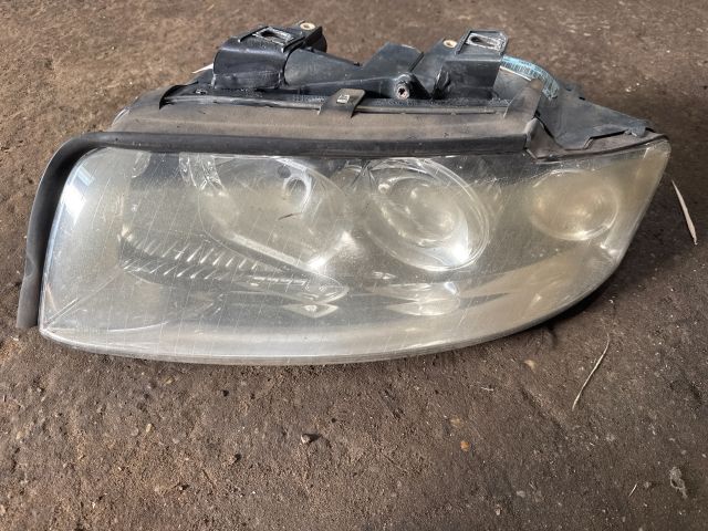 bontott AUDI A4 B6 Bal Fényszóró