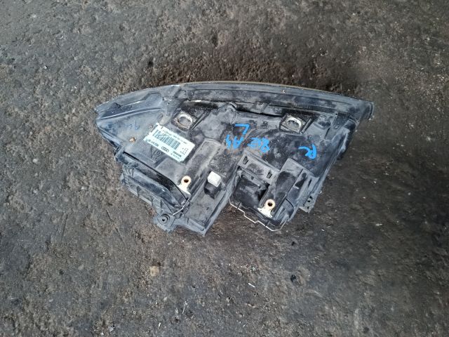 bontott AUDI A4 B6 Bal Fényszóró