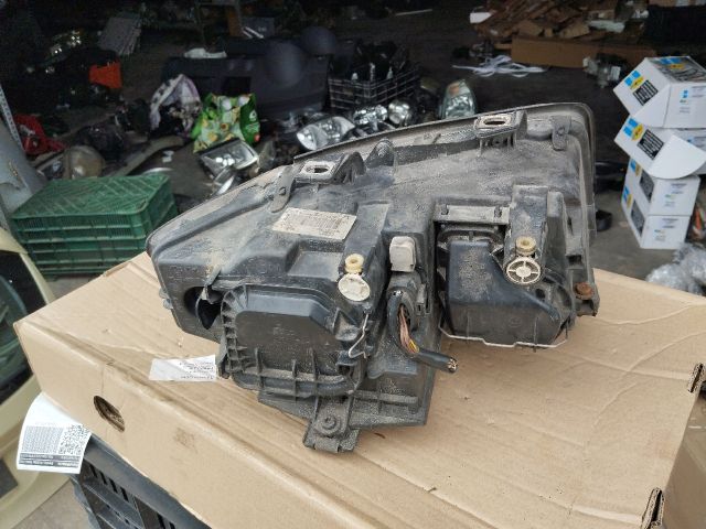 bontott AUDI A4 B6 Bal Fényszóró