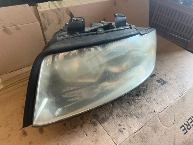 bontott AUDI A4 B6 Bal Fényszóró