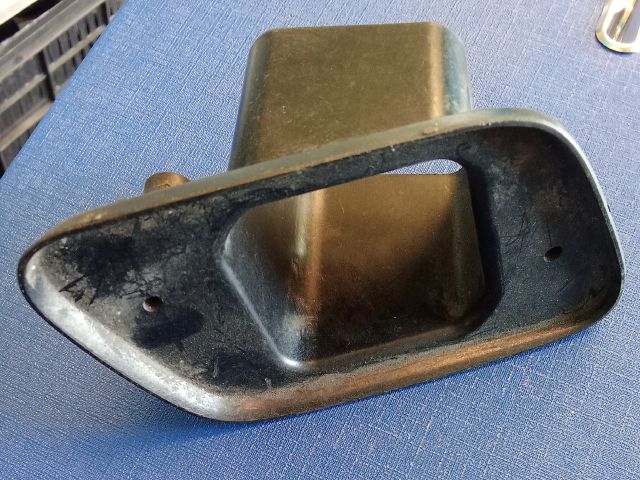 bontott AUDI A4 B6 Bal Fényszórómosó Fedél